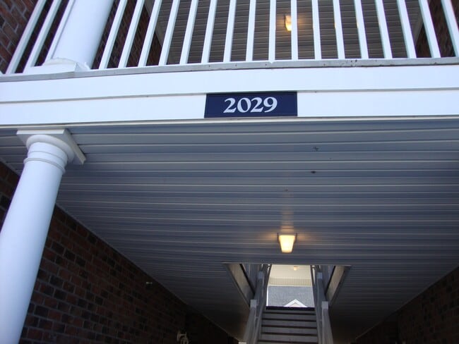 Photo - 2065 Silvercrest Dr