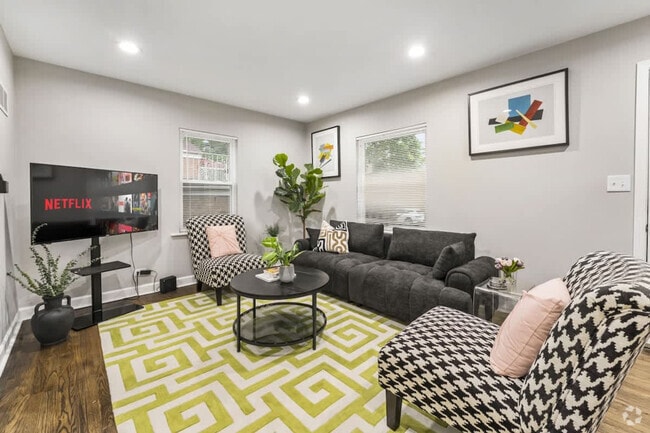 Building Photo - 2324 S 22nd Ave Unit ID1237876P Rental