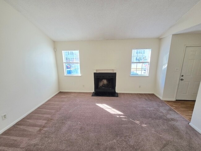 Photo - 174 S Kentucky Ave Townhome