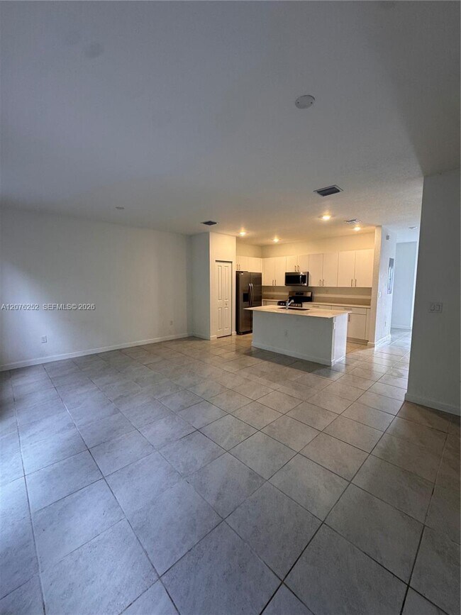 194 SE 10th St