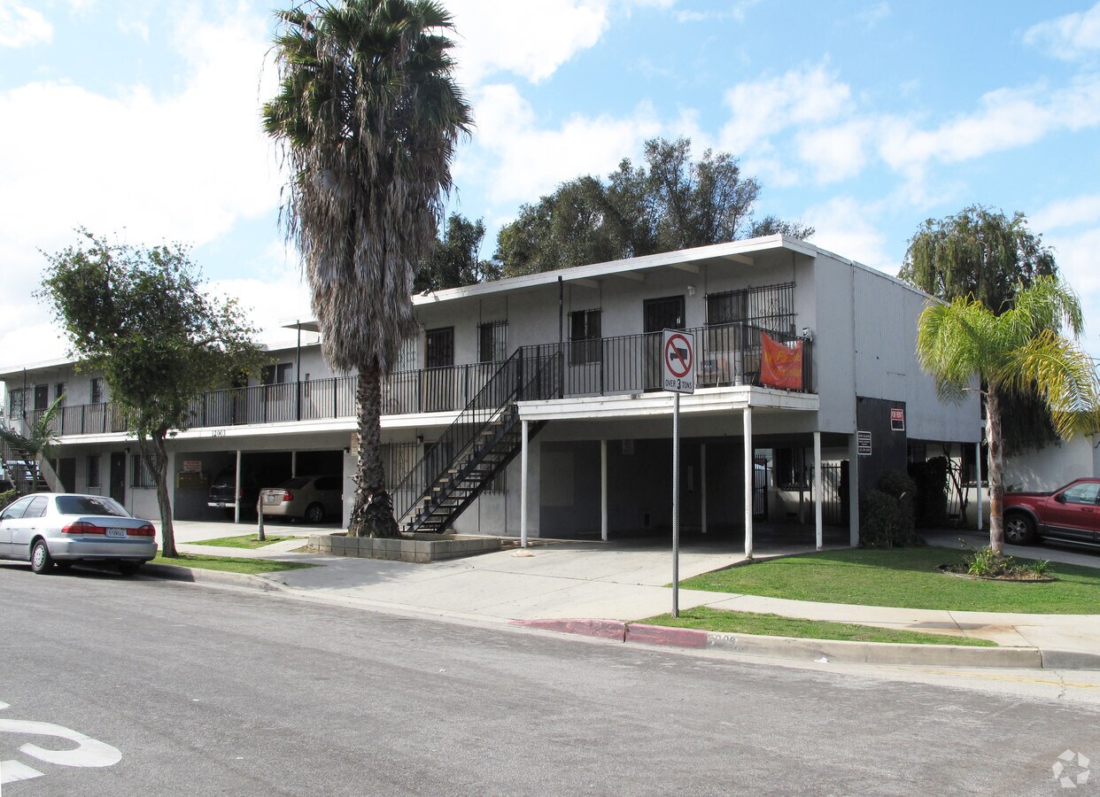 Photo - 12003 Berendo Ave