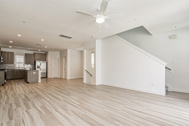 Photo - 482 S Centro Cir