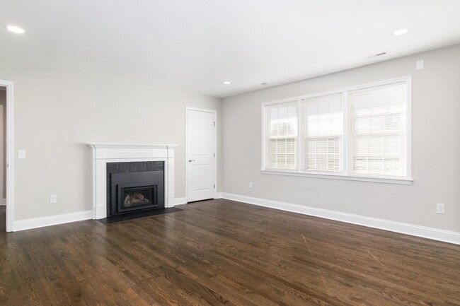 1114 Kentwood Dr