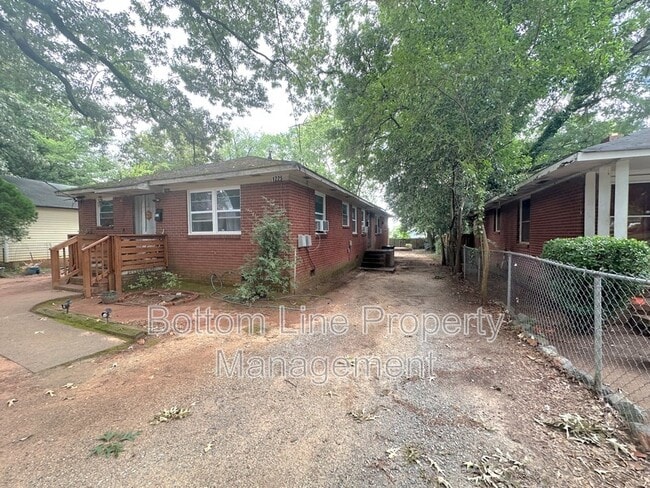 Building Photo - 1225 Clay Ave Rental