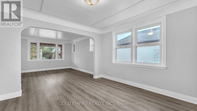 Photo - 908 Trafalgar St Unit MAIN