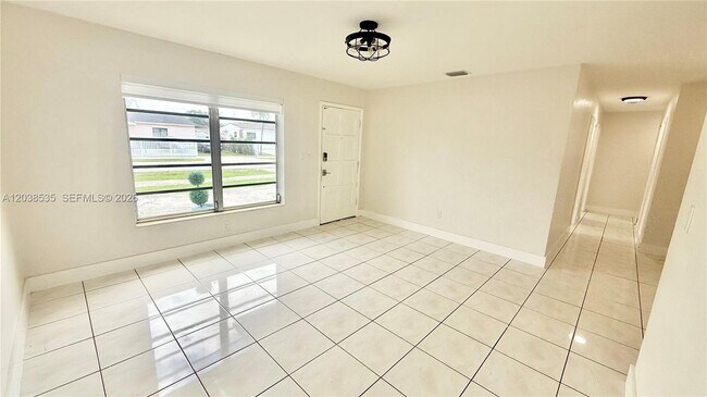 Photo - 11952 SW 37th Terrace
