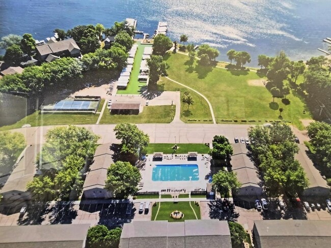 Photo - 3201 Emerson St