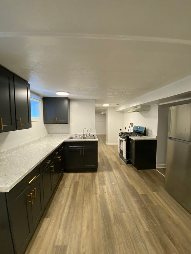 Building Photo - 4046 Tylor Blvd-4 Unit 4