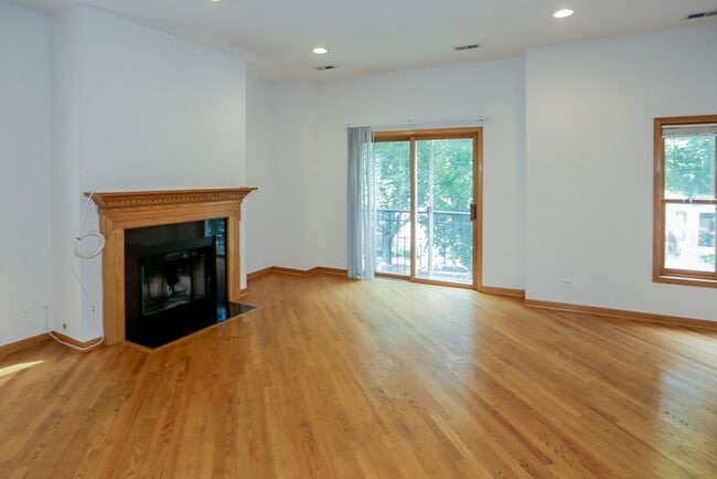 Building Photo - 2714 N Wayne Ave