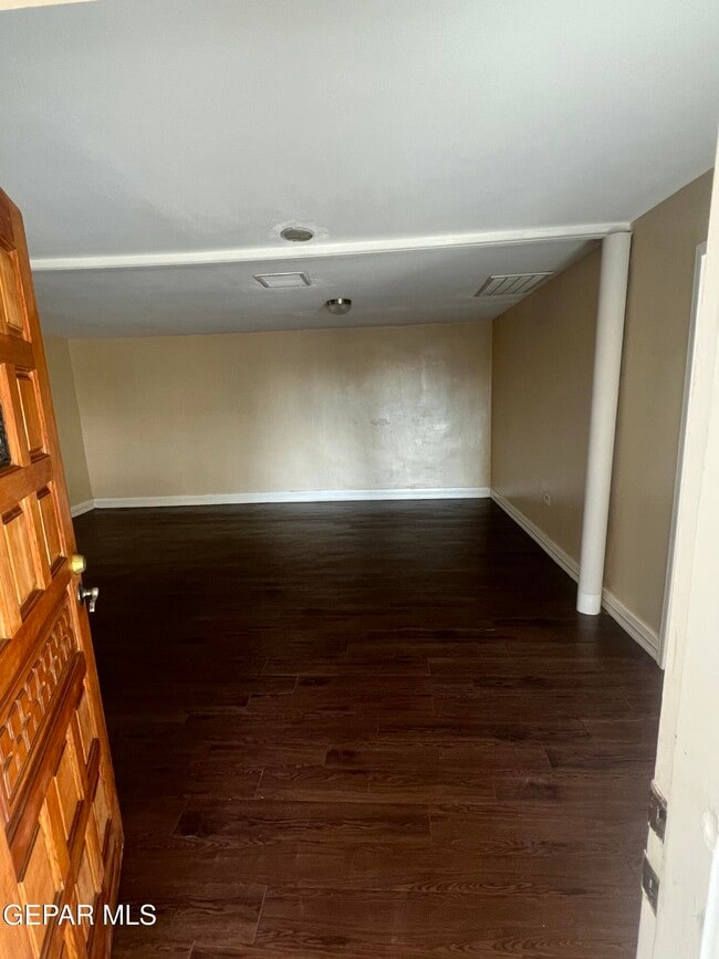 Photo - 3015 Altura Ave Unidad 8