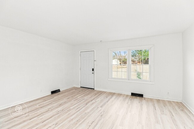 Photo - 3700 Driftwood Dr Unit 3702