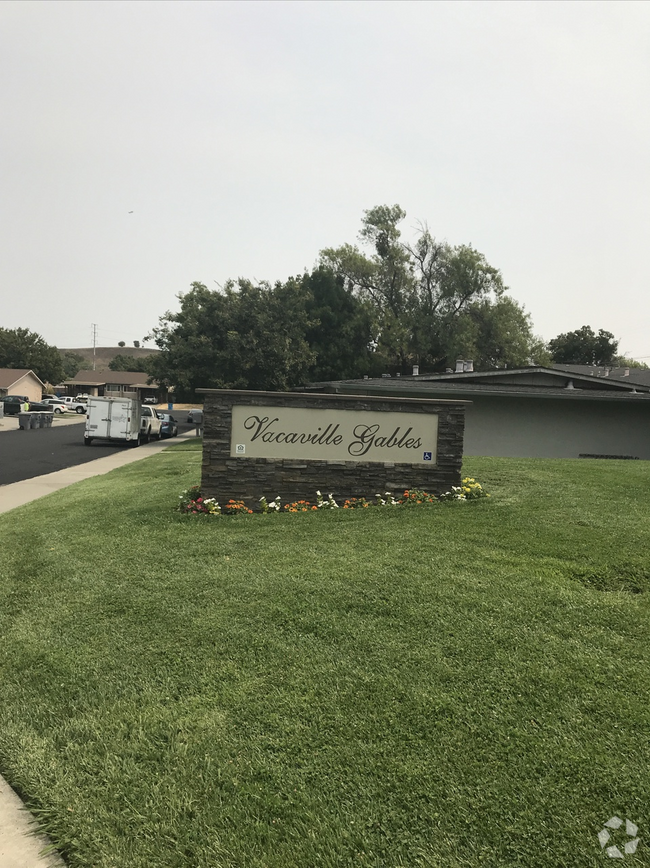 Building Photo - Vacaville Gables Apartments