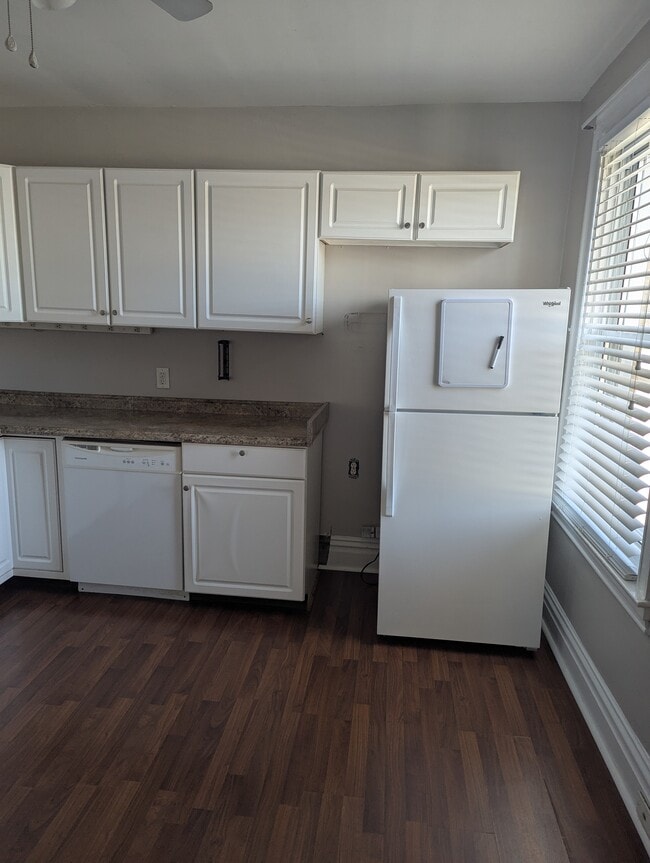 Photo - 435 Parker St