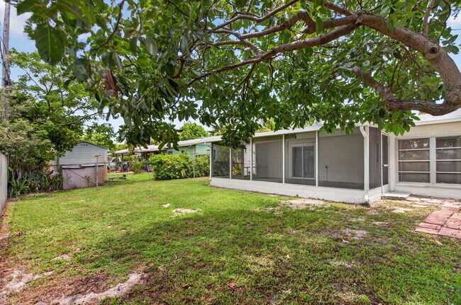 Photo - 540 NE 61st Ct