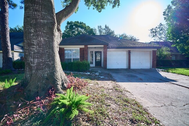 Building Photo - 2314 Pebbledowne Cir