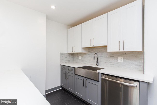 Photo - 44-46 S 3rd St Unit 4R