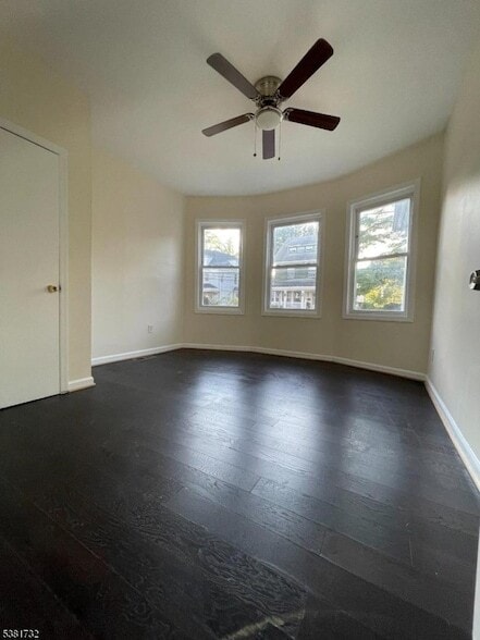 Building Photo - 216 Smith St Unit 1 Rental