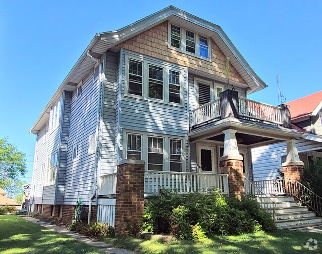 Building Photo - 2761 S Quincy Ave Unit Upper Rental