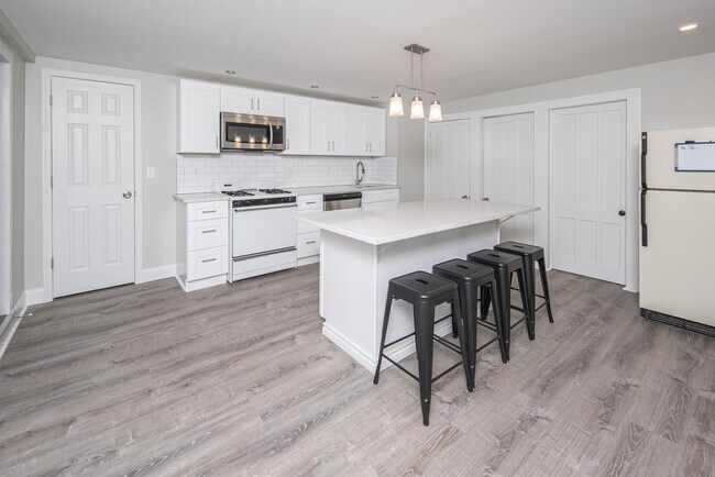 Building Photo - 88 14th St Unit 2