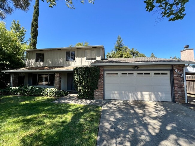 Building Photo - Spacious Home in Wonderful Davis Neighborhood!