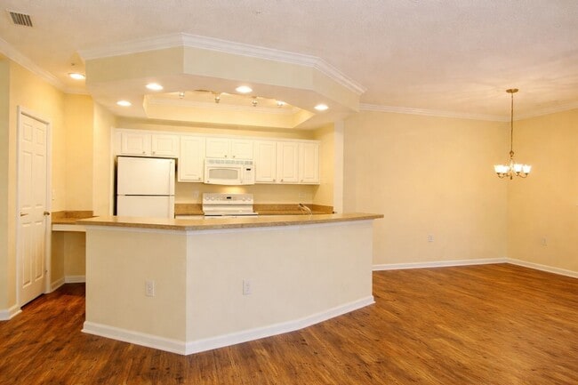 Photo - B13** Unit B13