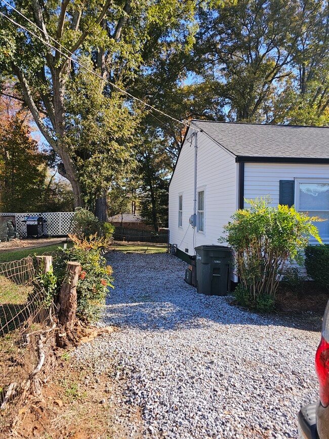 Photo - 1780 Crestridge Dr SE