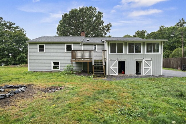 Photo - 334 N Main St