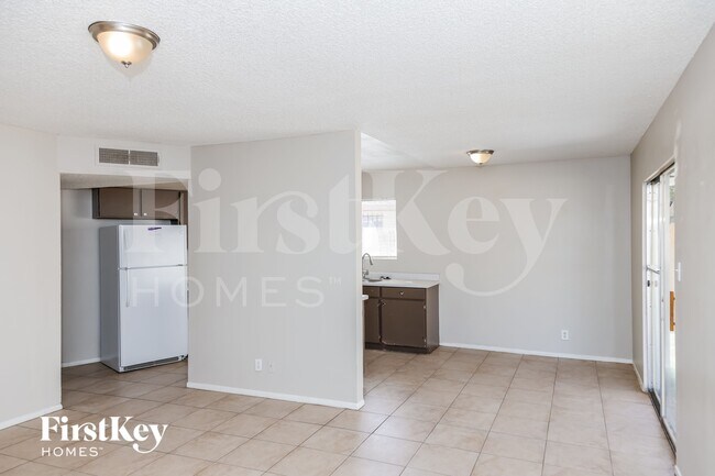 Photo - 5265 Saratoga Dr