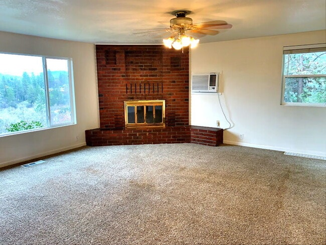 Photo - 3-bed 2-bath home with amazing views of Placerville!