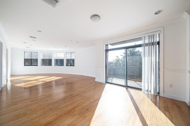Photo - 85 Maple St Unit 3K
