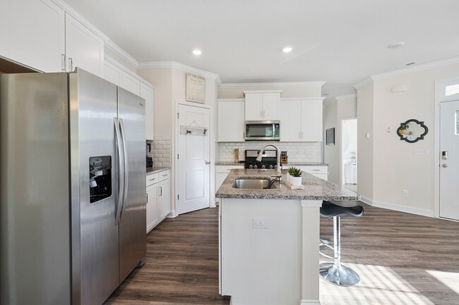 Photo - 1024 Chicory Trce