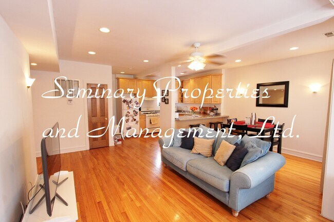Photo - 3414-18 N Bosworth