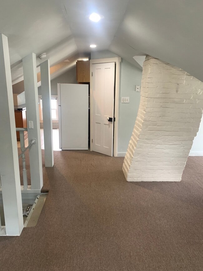 Photo - 30 W Main St