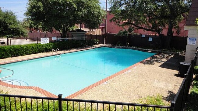 Photo - 3740 High Vista Dr Unidad d4