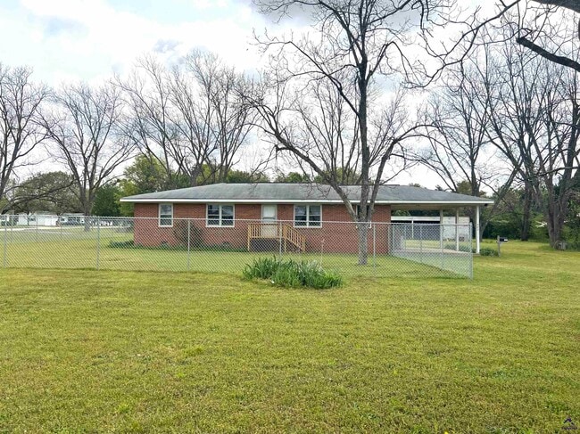 Building Photo - 482 Lake Joy Rd