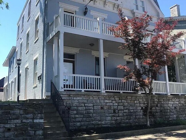 Photo - 117 E 8th St Apartments Unit 5