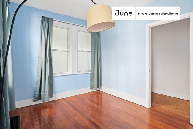 Photo - Room in Shared 6 bed/2 bath home Unidad A