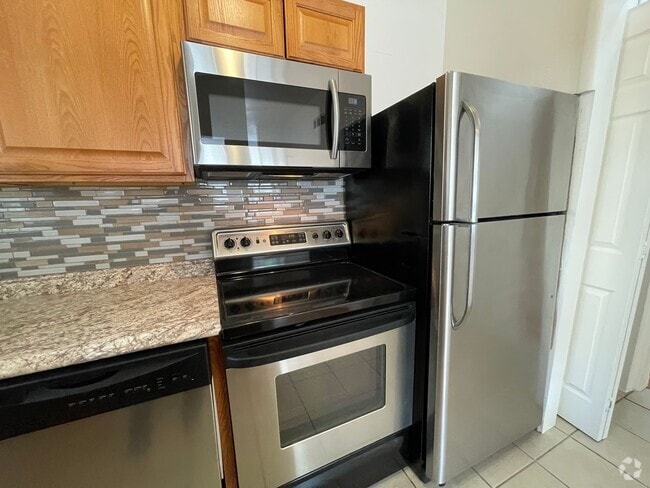Building Photo - Charming 2 Bedroom, 1 Bathroom Home in Aurora
