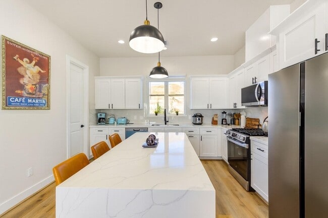 Photo - 1805 Brooks St