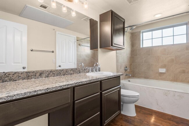 Photo - 29980 FM2978 Unidad A2