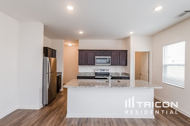 Photo - 1044 Hudson Ct