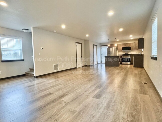 Photo - 1425 E Seleta Ln