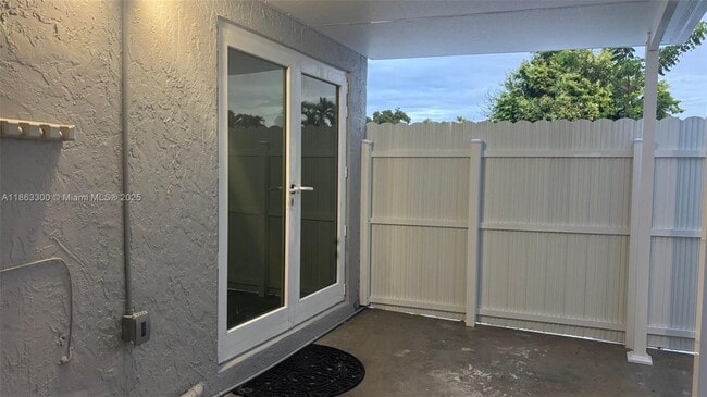 Building Photo - 14392 SW 95th Terrace Unit A Rental