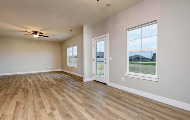 Photo - 698 Glenwood Ave