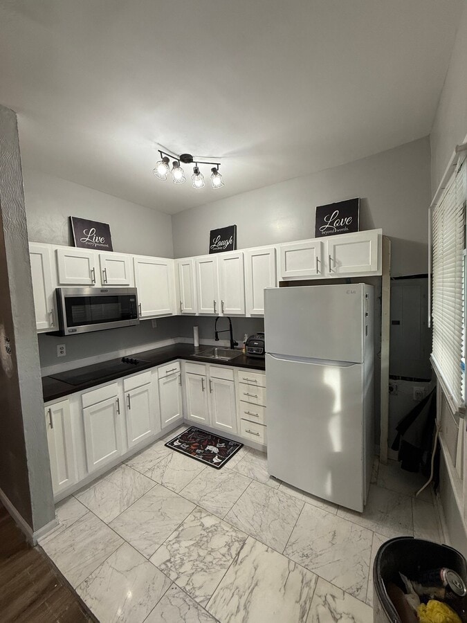 Photo - 824 Lincoln St