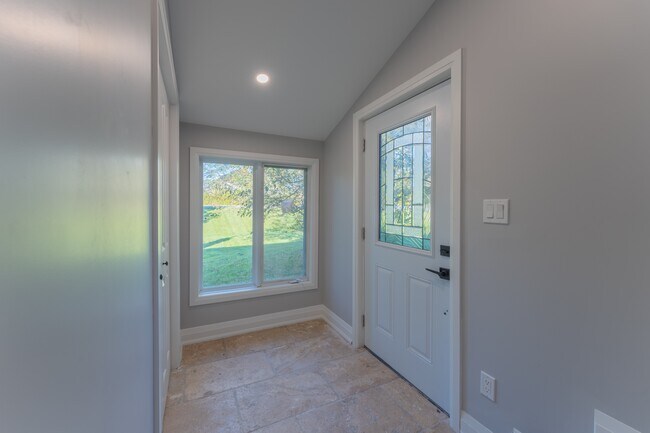 Photo - Spacious 3 Bed / 1 Bath Main Floor Unit | ... Unit 1