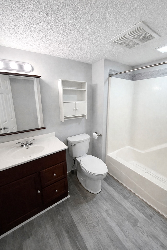 Photo - 2015 W Wilkins St