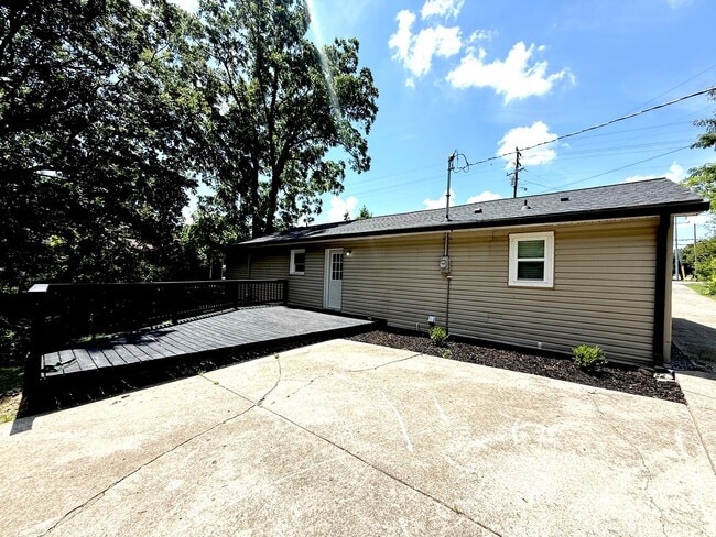 Photo - 2120-231w US-31W