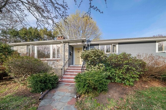 Photo - 66 Roosevelt Rd