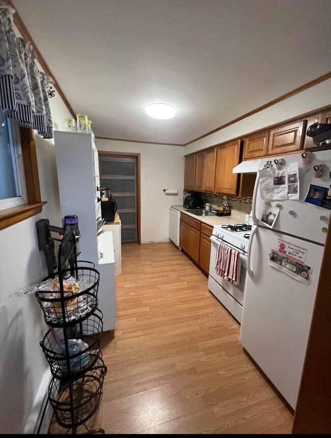 Kitchen - 3 July Walk